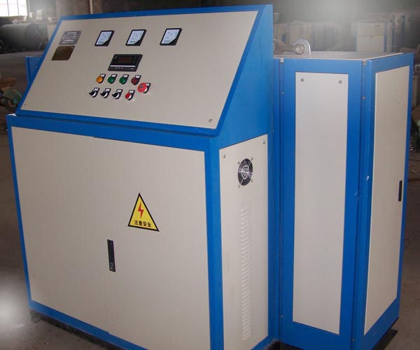 全自動(dòng)300KW電熱水機(jī)組